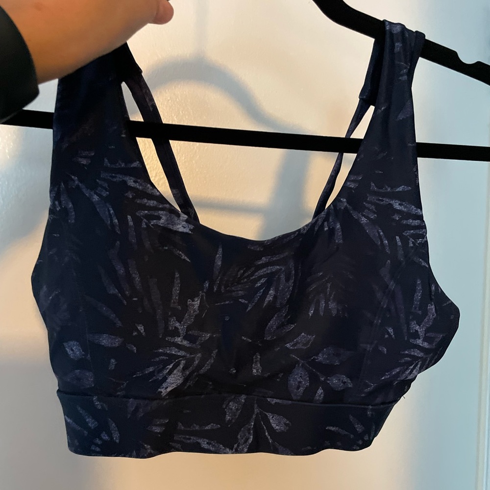 Women’s sports bra